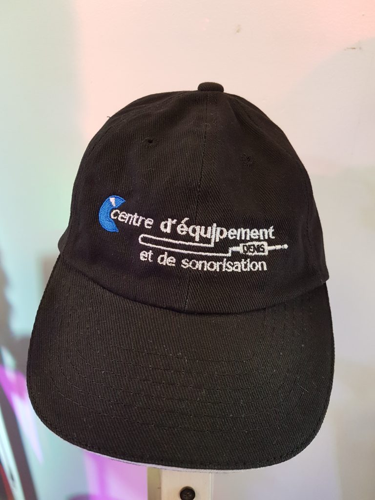 Voici notre casquette en prime du tirage.