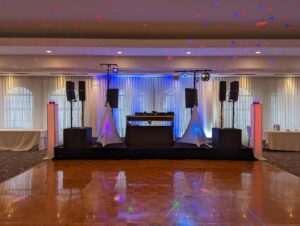 Installation pour dj, animateur pour congrès événement, gala et mariage